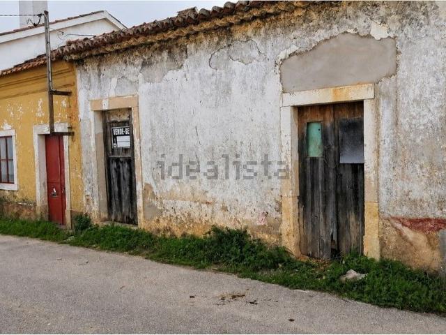Moradia, Madalena e Beselga