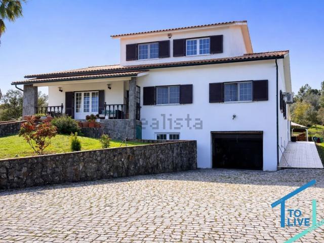 Moradia, Madalena e Beselga