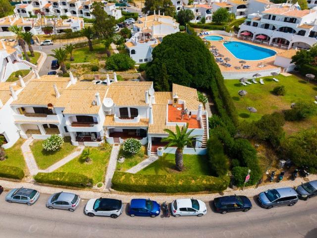 Moradia Maré Azul com 2 Quartos em Condomínio Privado a 5 mi. 0m² Porches
