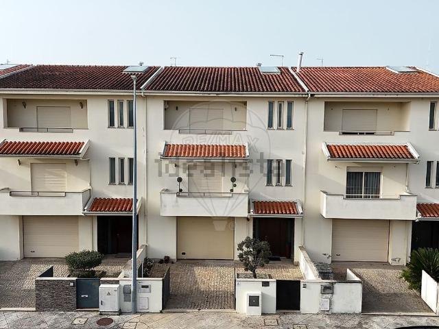 Moradia, Margaride Santa Eulália Várzea Lagares Varziela Moure