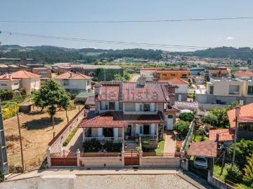 Moradia, Pombeiro de Ribavizela