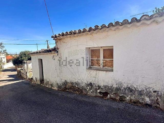 Moradia, Martim Longo