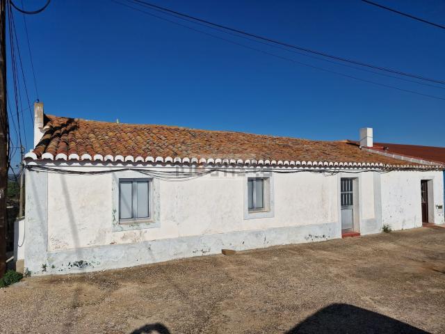 Moradia, Martim Longo