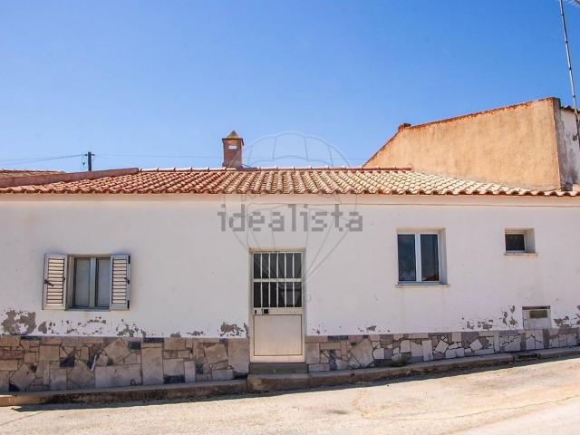 Moradia, Martim Longo