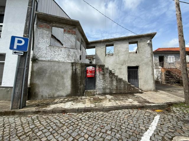 Moradia, Melres e Medas