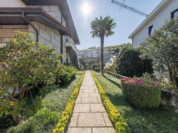 Casa à venda em Mesão Frio, Guimarães