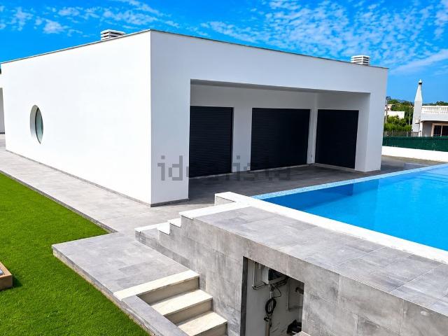Moradia, Mexilhoeira Grande