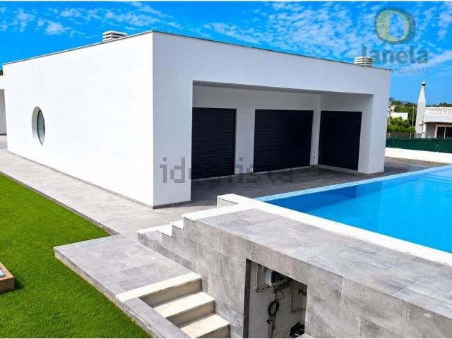 Moradia, Mexilhoeira Grande