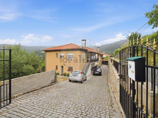 Moradia, Milhazes Vilar de Figos Faria