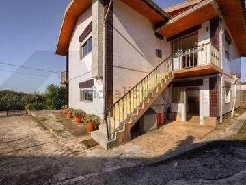 Moradia, Milheirós de Poiares