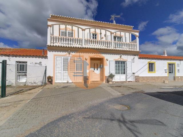 Moradia Mobilada de 2 Pisos com Quintal, Bbq e Deslumbrantes. 92m² Vila Nova De Cacela