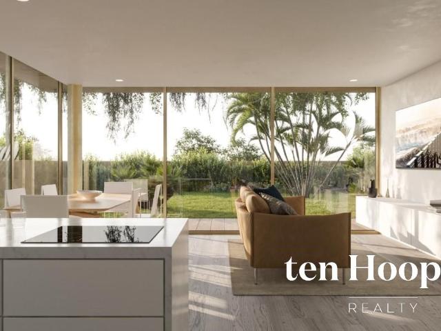 Moradia Moderna com Dois Quartos e Piscina Privada 208m² Luz