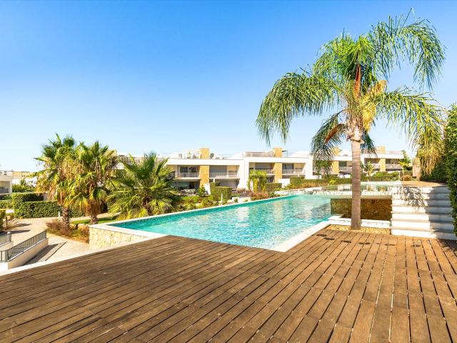 Moradia Moderna com Piscina e Jardim Privados em Albufeira 222m² Albufeira e Olhos de Água