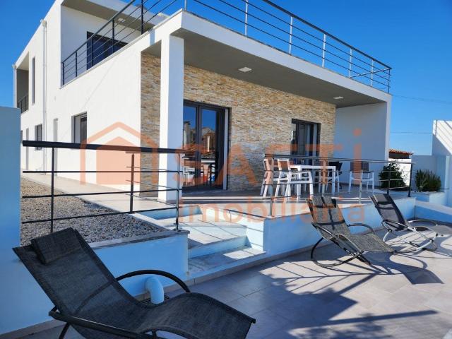 Moradia Moderna com Piscina em Maiorca Figueira da Foz 171m² Maiorca