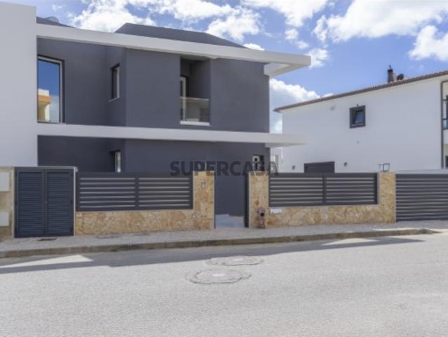 Moradia Moderna com Vista Mar Mexilhoeira Grande