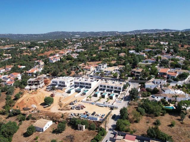 Moradia moderna com vista panorâmica, para venda, com piscin. 510m² Almancil