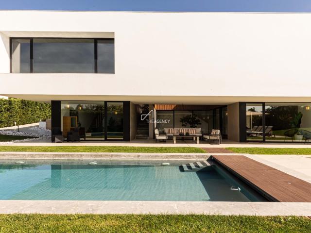 Moradia Moderna de 4 Quartos no Campo de Golfe de Oeiras