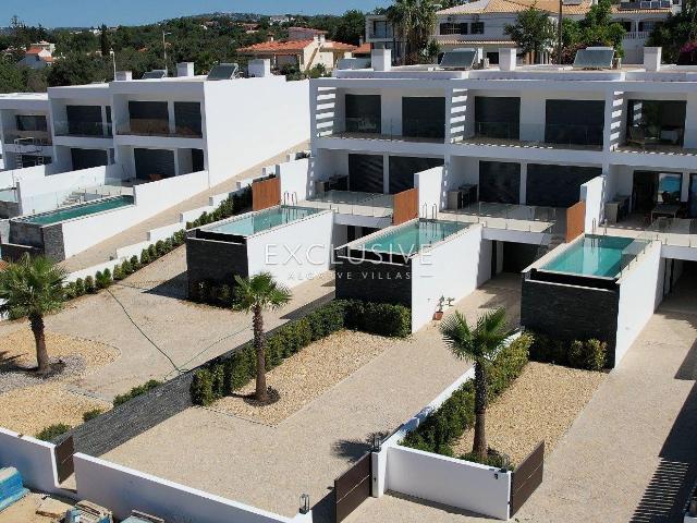 Moradia Moderna de Luxo zona tranquila Almancil para venda c. 806m² Almancil
