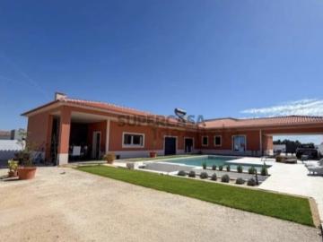 Moradia Moderna T3 com Piscina e Acabamentos Premium Salvaterra de Magos GRANHO