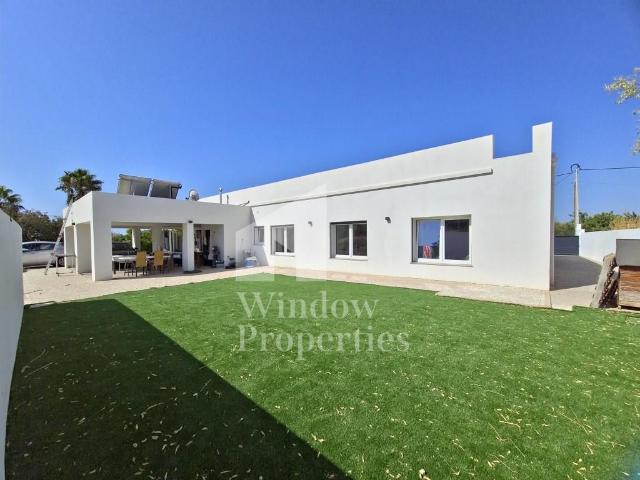 Moradia Moderna T3 + anexo T2, com vista mar e terreno de 16. 320m² Santa Bárbara De Nexe