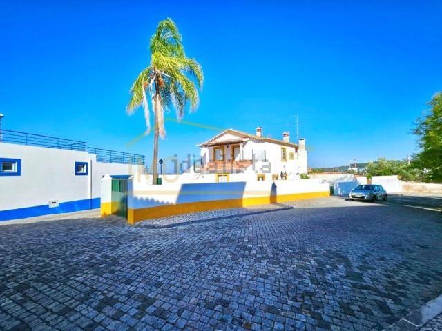 Moradia, Montalvo