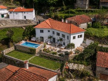 Moradia, Monte e Queimadela