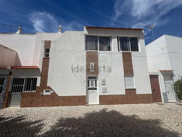 Moradia, Monte Gordo