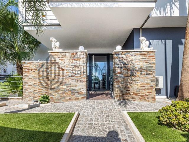 Moradia, Montechoro, Albufeira e Olhos de Água