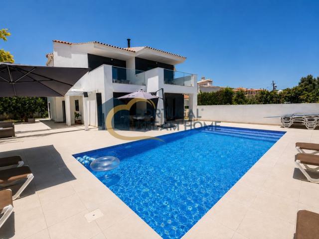 Moradia, Montechoro, Albufeira e Olhos de Água