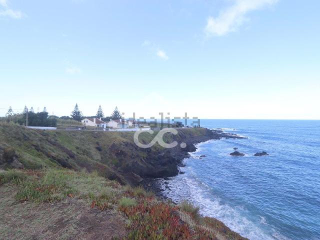 Moradia, Mosteiros
