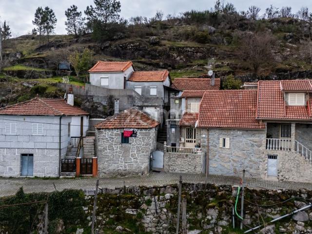 Moradia, Moreira do Rei e Várzea Cova