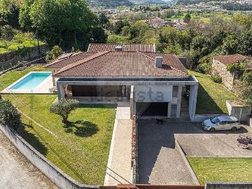Moradia, Morreira e Trandeiras