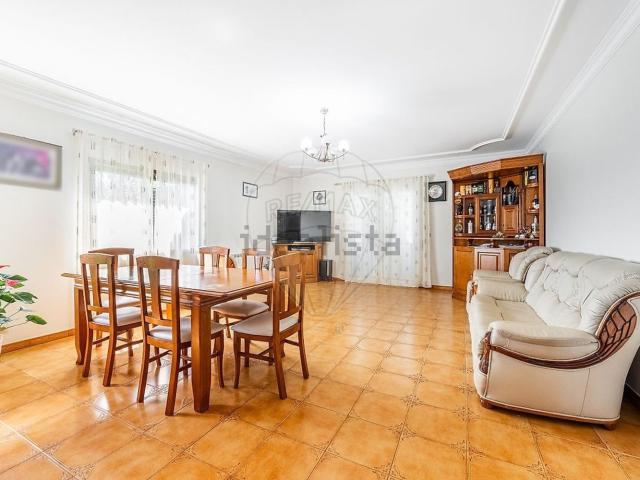 Moradia, Moure