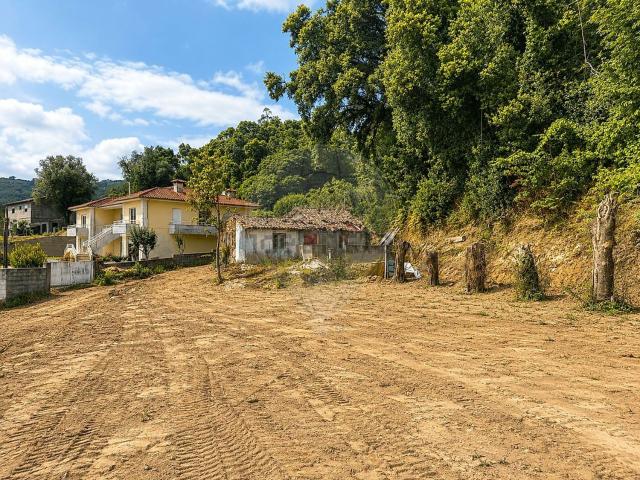 Moradia, Moure