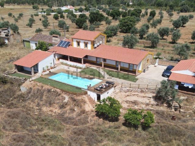 Moradia, Mouriscas