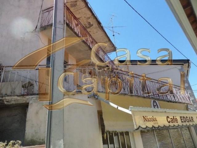 Moradia no Centro de Nogueiras