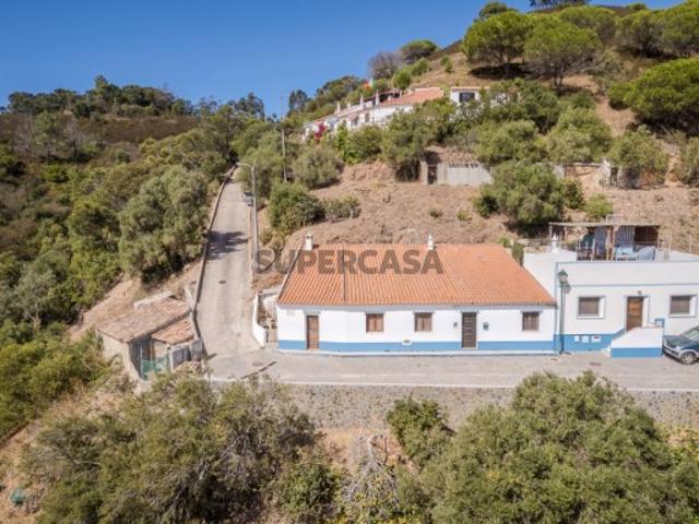 Moradia no Centro Histórico com vista sobre a Lezíria e Serra onde o Sol Nasce