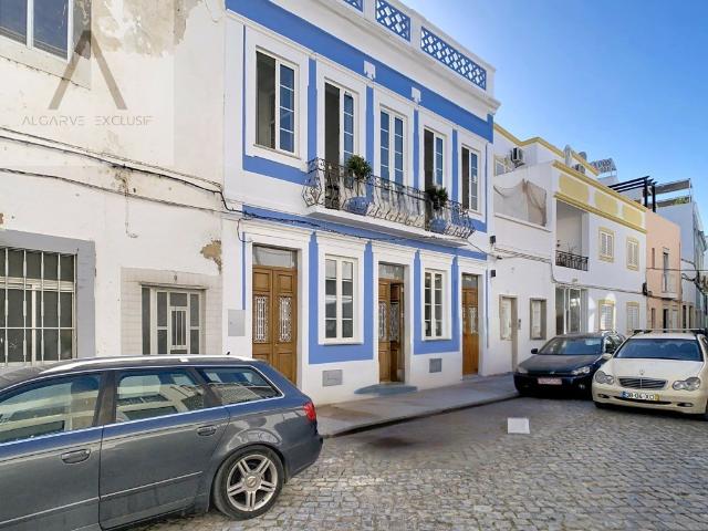 Moradia no Centro Histórico de Olhão com Terraço com Piscina 176m² Olhão