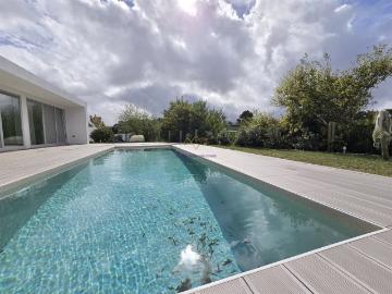 Moradia no Resort Bom Sucesso com Piscina e jardim privativo 195m² Vau