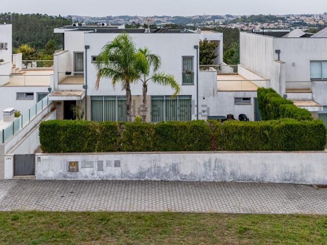 Moradia, Nogueira do Cravo