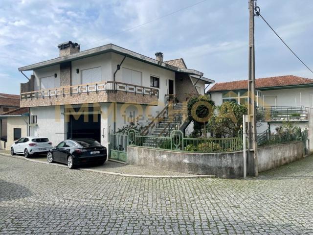 Moradia, Nogueira e Silva Escura