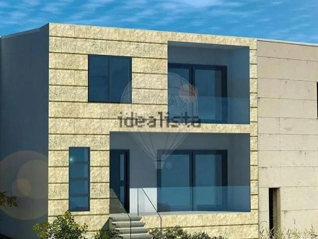 Moradia, Nogueiró e Tenões