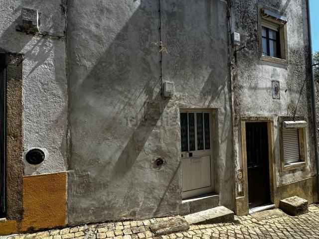 Moradia, Nossa Senhora Graça Póvoa Meadas