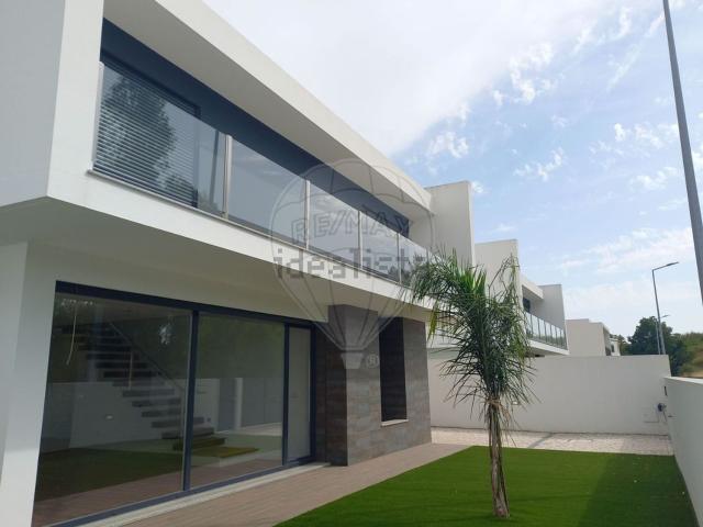 Moradia, Nossa Senhora de Fátima