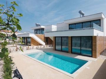 Moradia Nova com Piscina e Vista Baía | Salir do Porto 166m² Tornada e Salir do Porto