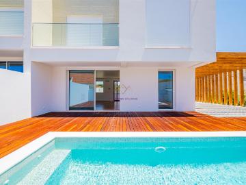 Moradia Nova com Piscina e Vista para o Castelo de Sesimbra 152m² Sesimbra Castelo