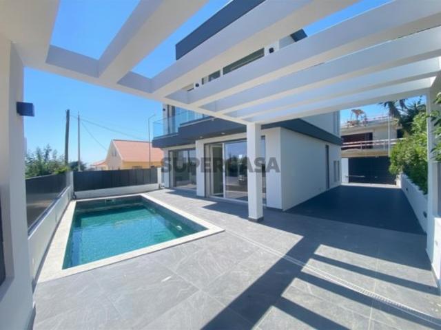 Moradia nova com vista mar para venda