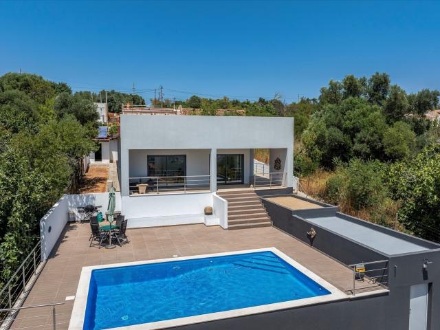 Moradia Nova com 3 Quartos, Piscina e Vista Campo em Benafim 262m² Querença, Tôr e Benafim