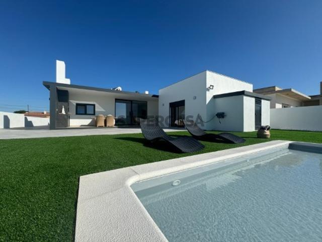 Moradia Nova Contemporânea V3 Foros De Salvaterra 435.000€