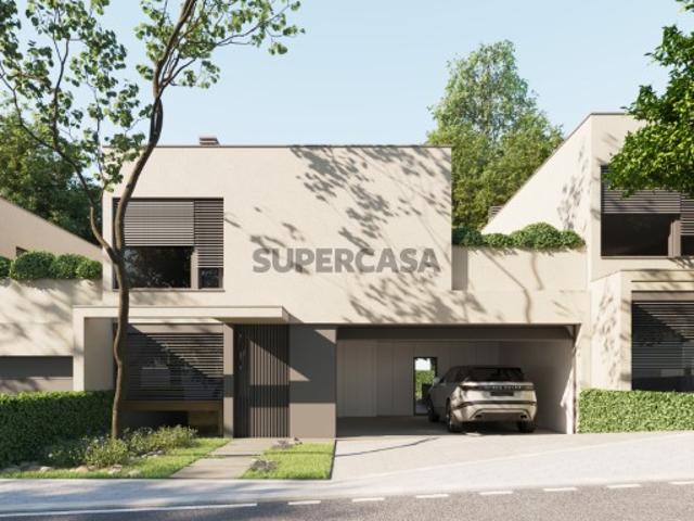 Moradia Isolada com garagem para dois carros Braga